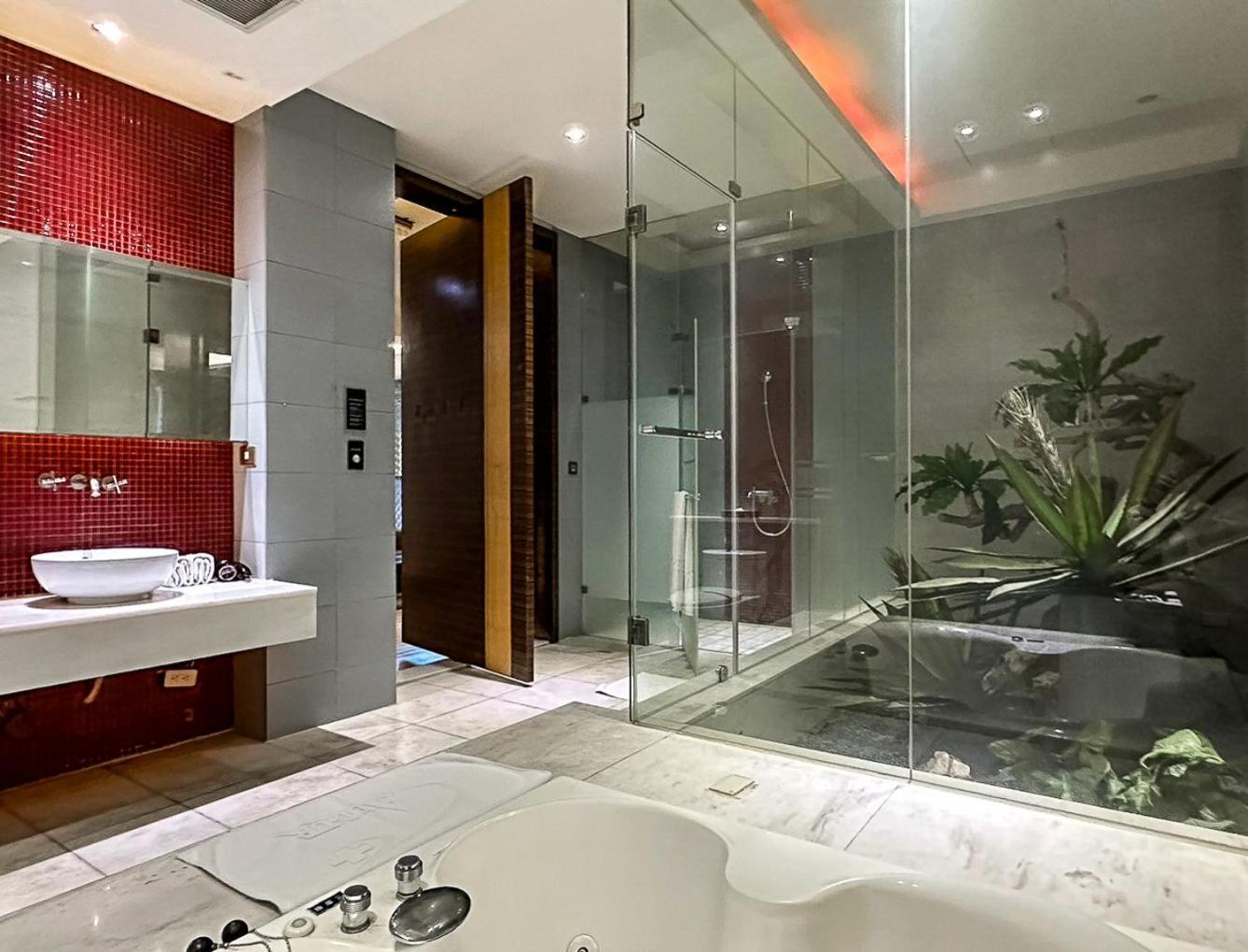 All-Ur Boutique Motel-Ping Tung Branch Pingtung Bagian luar foto