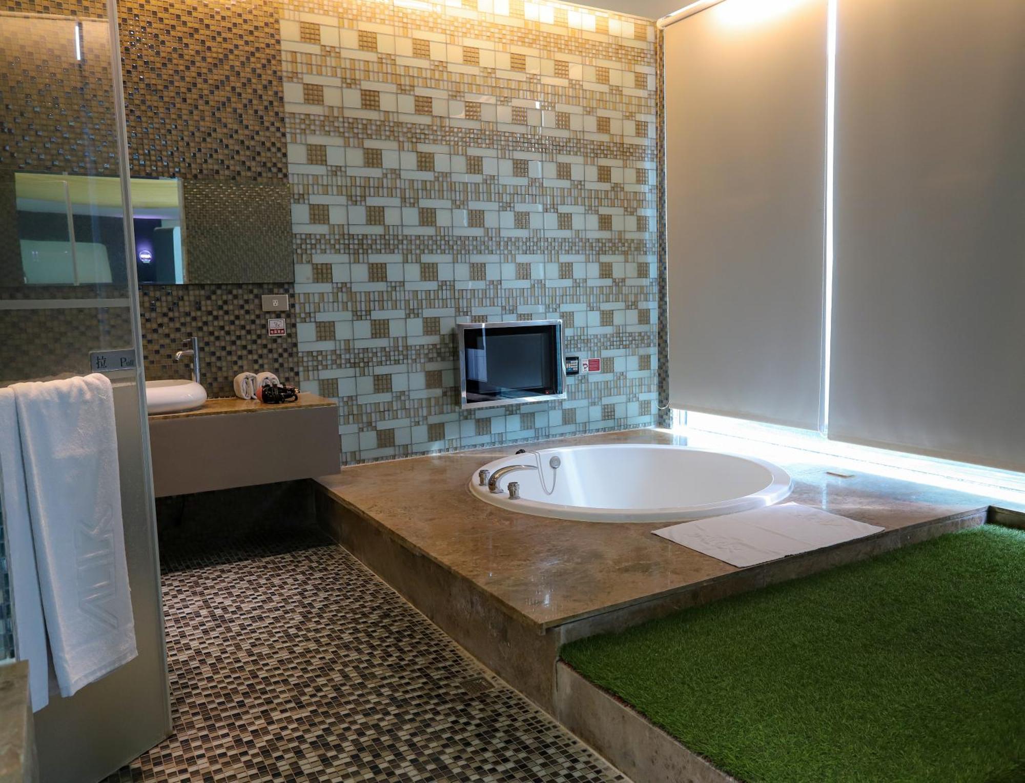 All-Ur Boutique Motel-Ping Tung Branch Pingtung Bagian luar foto