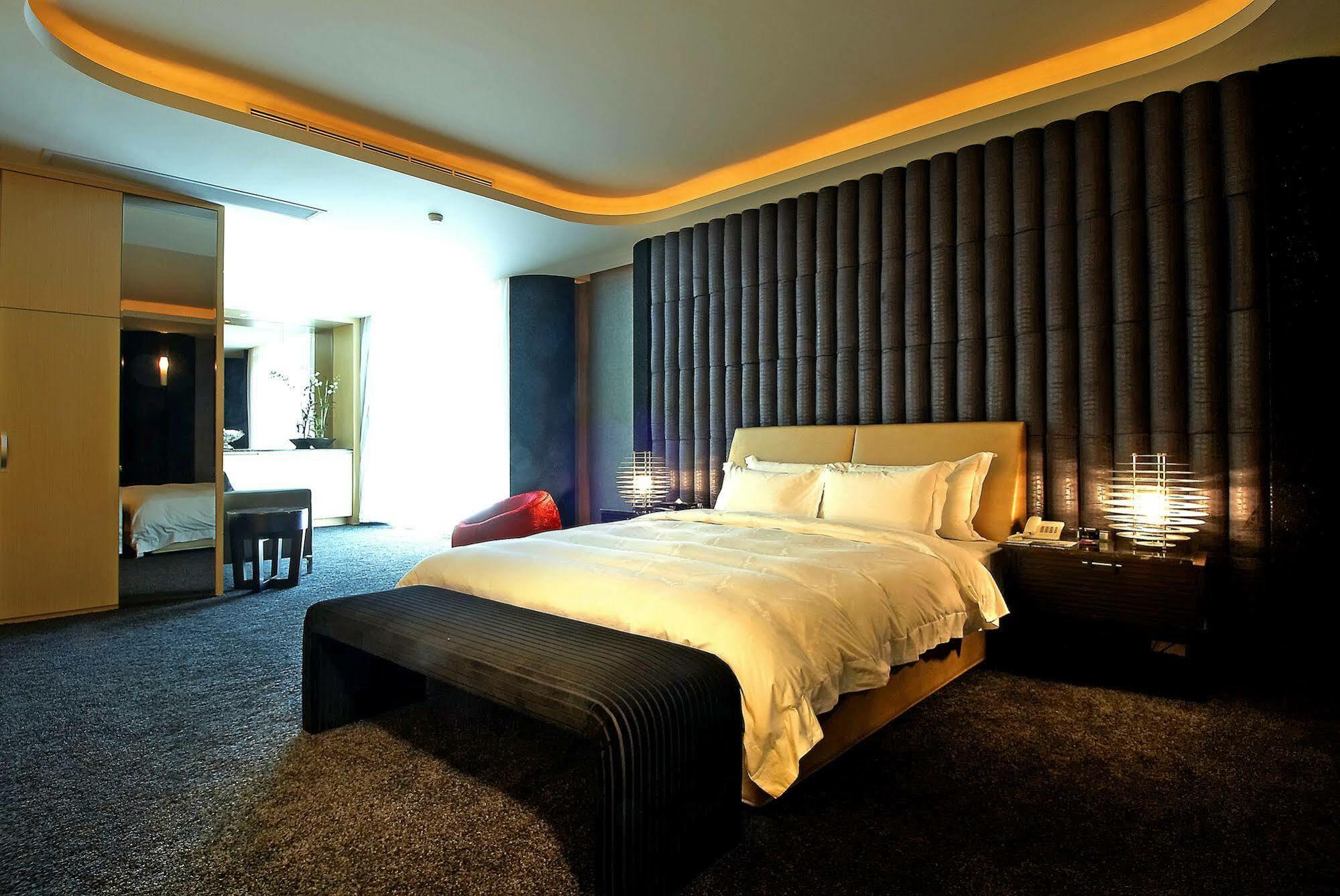 All-Ur Boutique Motel-Ping Tung Branch Pingtung Bagian luar foto