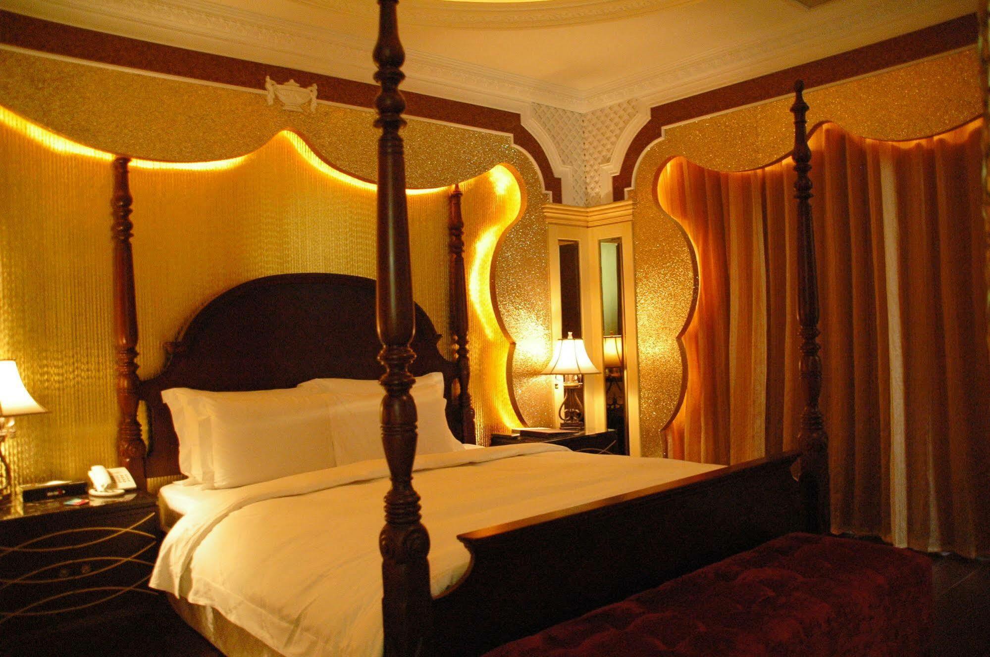 All-Ur Boutique Motel-Ping Tung Branch Pingtung Bagian luar foto