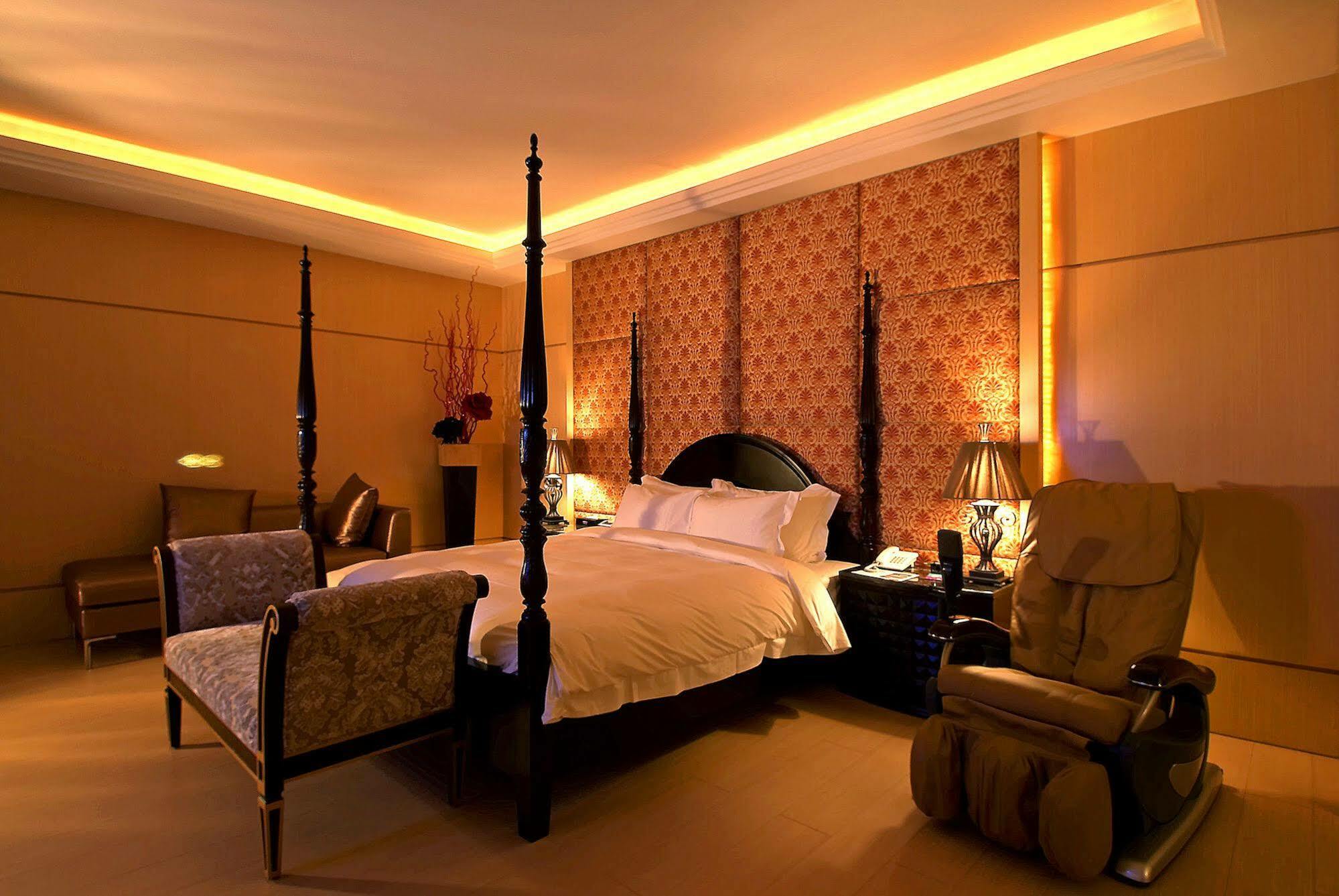 All-Ur Boutique Motel-Ping Tung Branch Pingtung Bagian luar foto