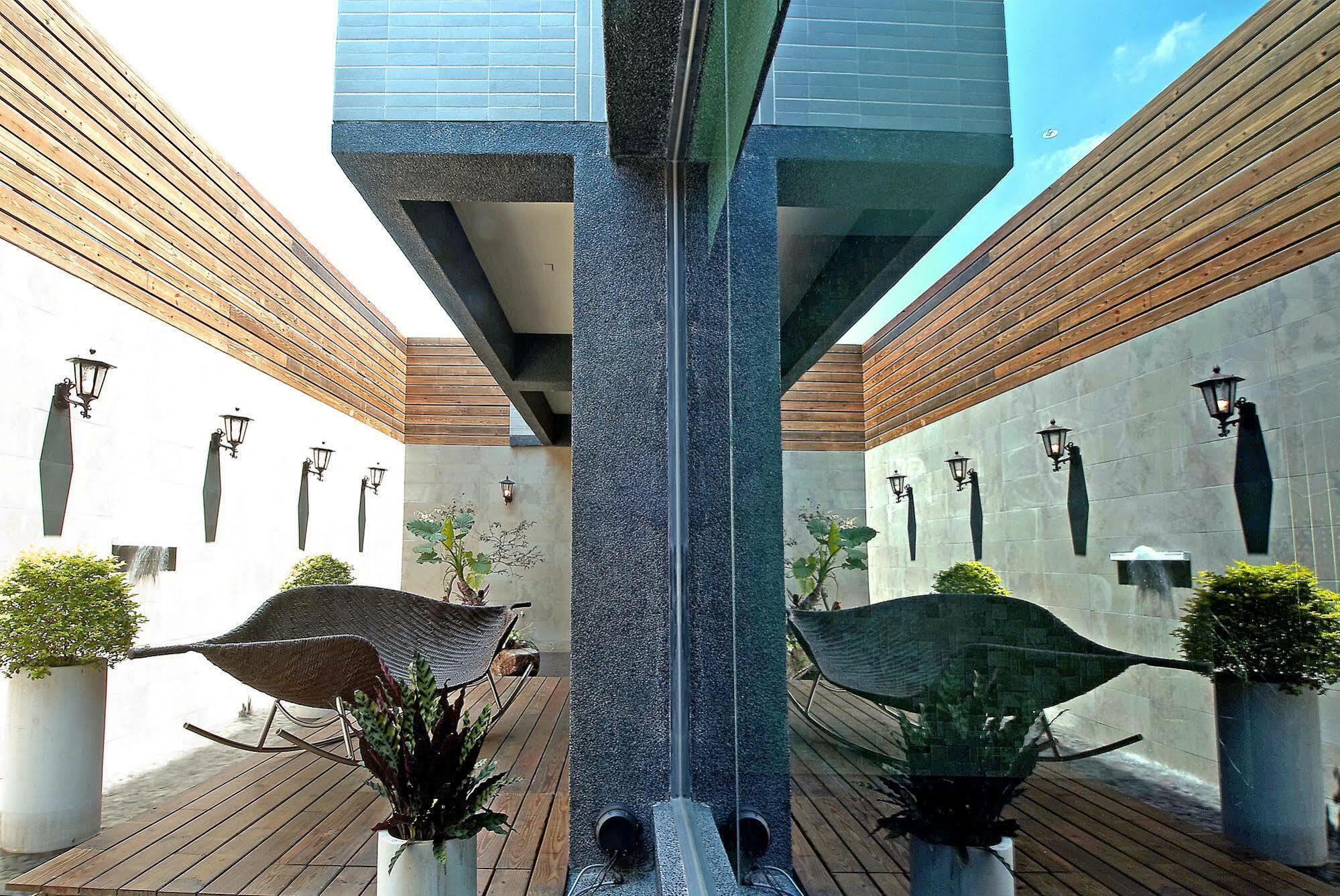 All-Ur Boutique Motel-Ping Tung Branch Pingtung Bagian luar foto