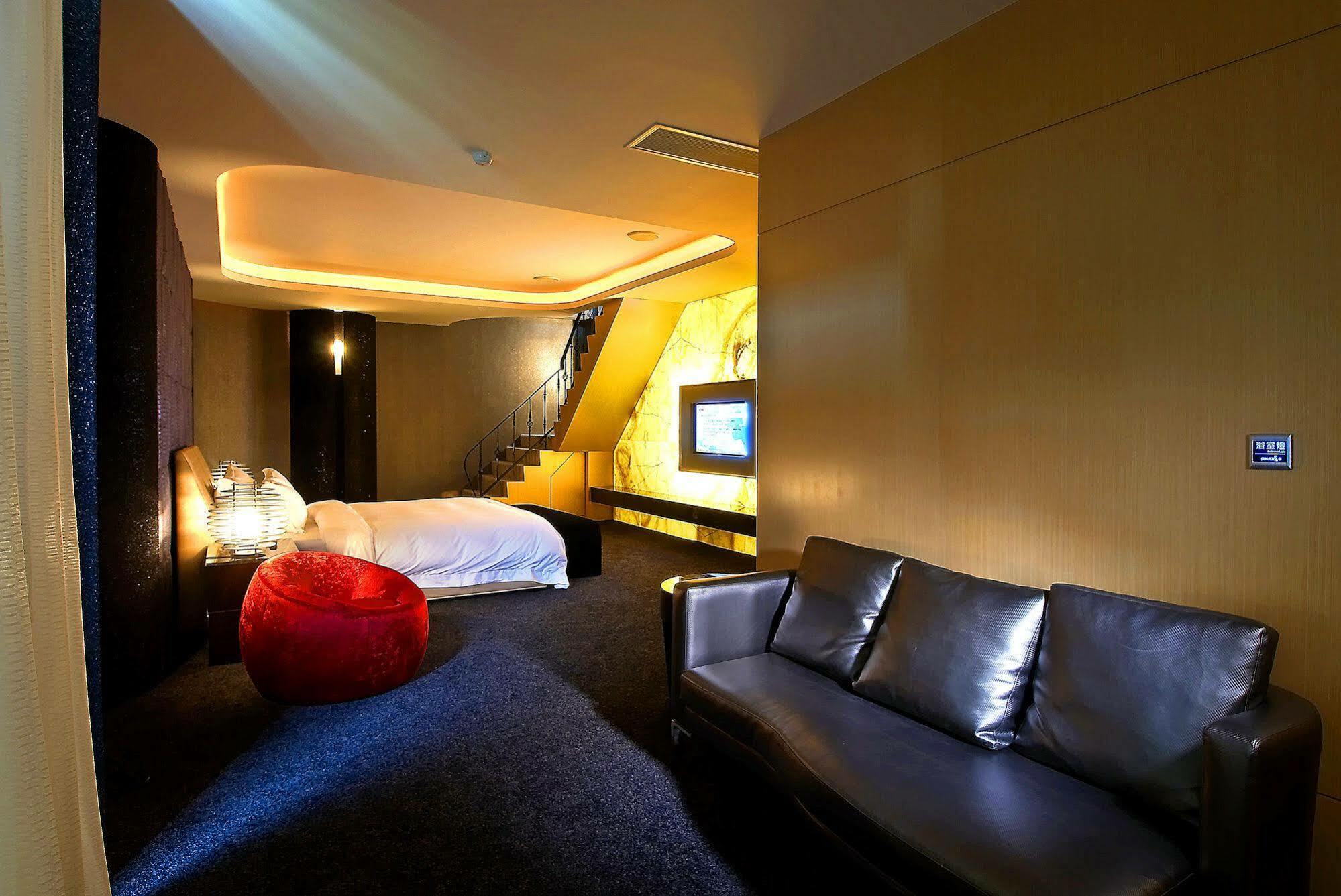 All-Ur Boutique Motel-Ping Tung Branch Pingtung Bagian luar foto